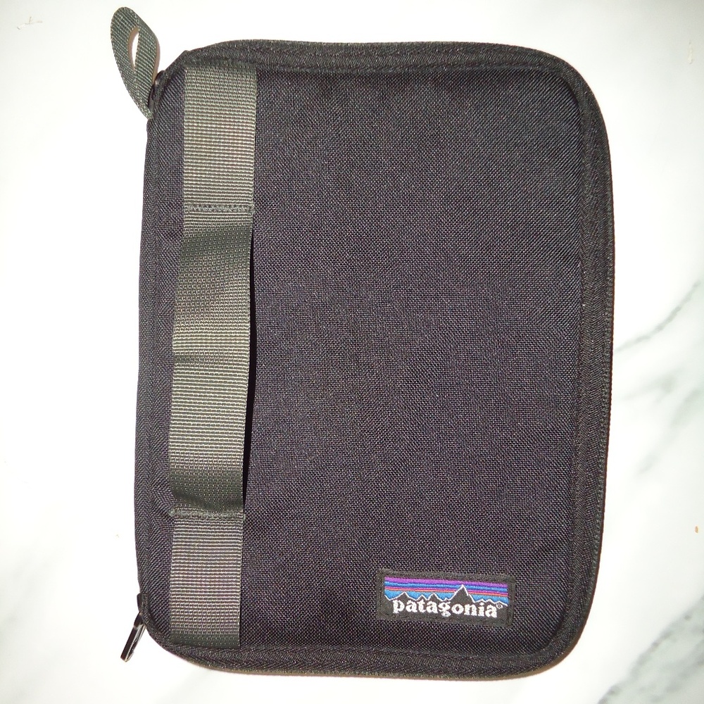 Patagonia Padded Tablet Case 9” X 6.5” Kindle Ipad Display Full Zip Black Nylon